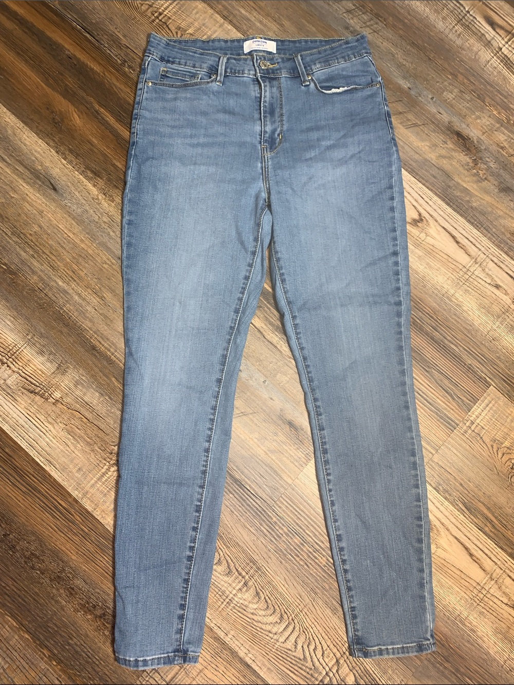 Levi's Light Blue Skinny High-Rise Jeans
